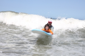 Group Surf Lesson. Surf 101