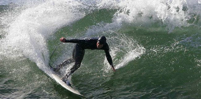 Beginner Surfing! from Outdoorsie